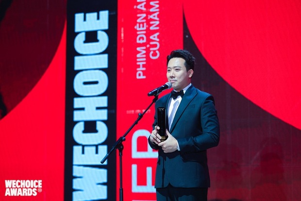 Trấn Thành bất ngờ nhắc lại câu nói đáng suy ngẫm của Chi Pu khi nhận giải ở WeChoice Awards- Ảnh 2.