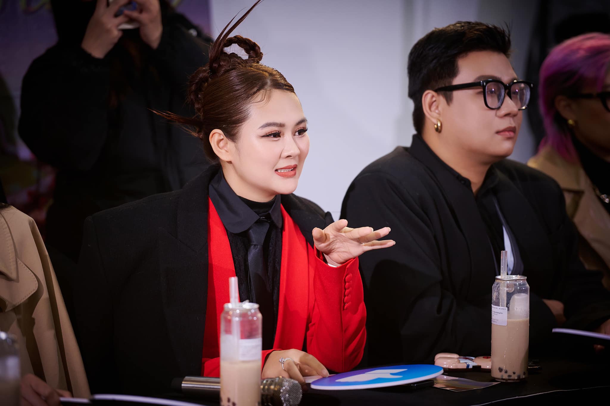 Á hậu Bùi Khánh Linh tìm người mẫu cho show thời trang "Nguyện ước chốn thiêng"- Ảnh 6.