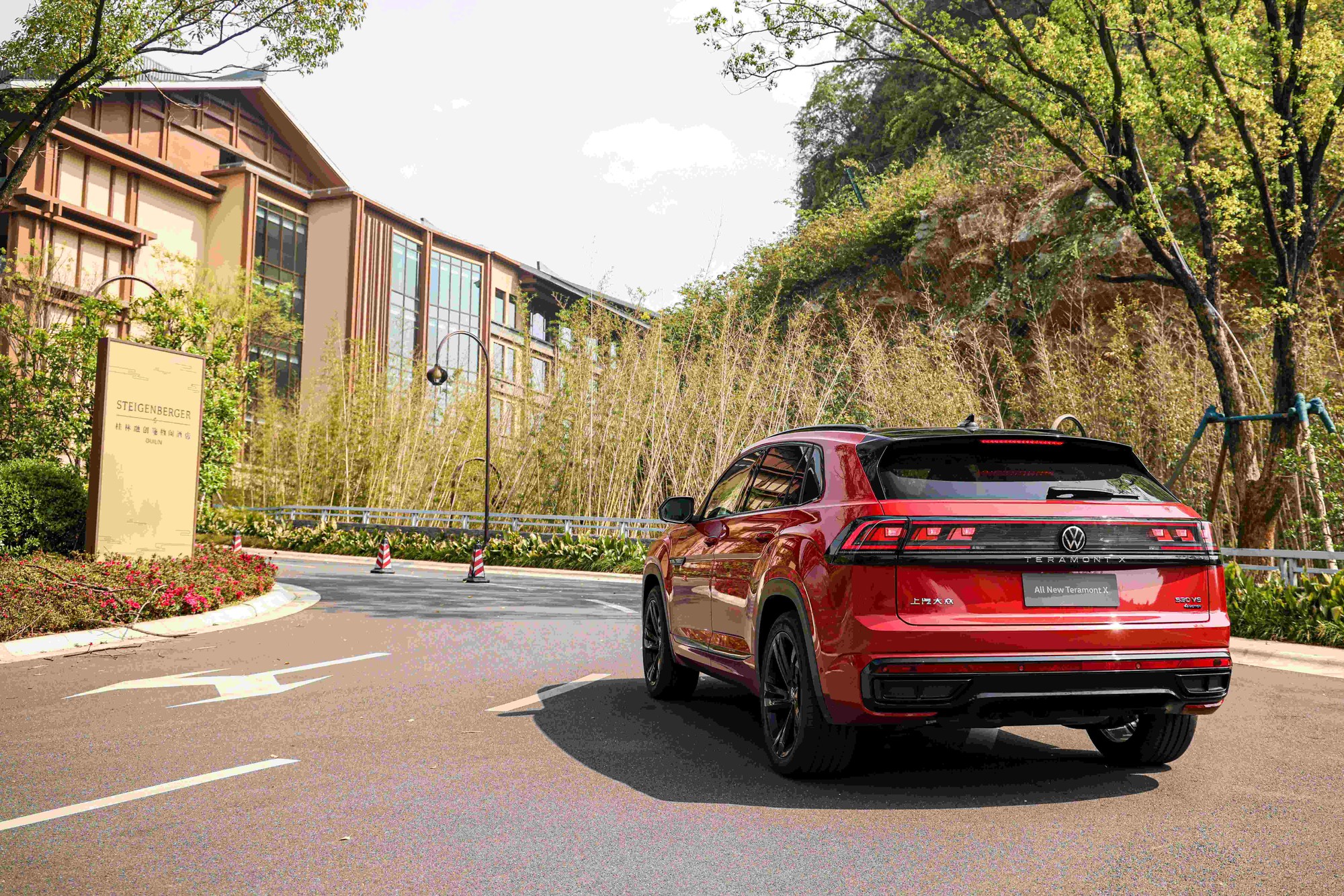 VW Teramont X đã về đại lý, sẵn sàng ra mắt Việt Nam tháng này với giá dự kiến 2,168 tỷ, nhiều trang bị xịn đấu Explorer- Ảnh 9.