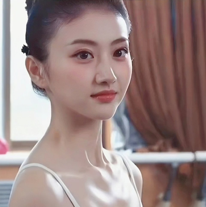 Đệ nhất mỹ nữ Bắc Kinh thời đỉnh cao nhan sắc ra sao: Không lép vế Trương Bá Chi, đẹp ngang hàng Lưu Diệc Phi- Ảnh 2.