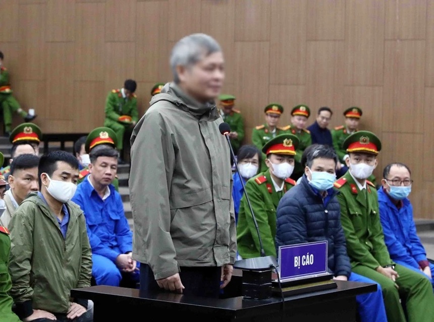 Hàng loạt cựu quan chức 'nhúng chàm' vụ Việt Á khai gì trước tòa về cáo buộc Nhận hối lộ tiền tỷ?- Ảnh 3.