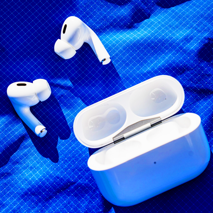 Ổ làm giả gần 70.000 tai nghe Apple AirPods ở Trung Quốc- Ảnh 1.