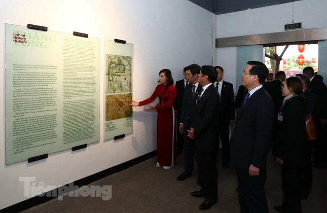 Chủ tịch nước Võ Văn Thưởng cùng Tổng thống Philippines tham quan Hoàng thành Thăng Long- Ảnh 10.