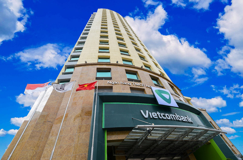 Một nhân sự Vietcombank được trả lương, thưởng hơn 15 tỷ đồng, gấp 9 lần thù lao của Chủ tịch và Tổng Giám đốc- Ảnh 1.
