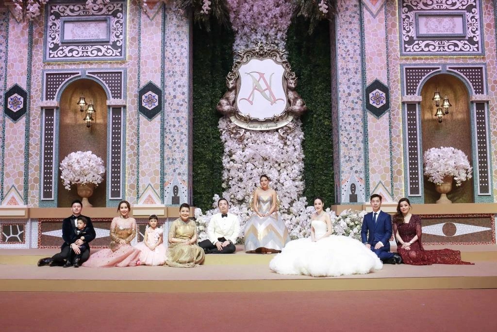 Hôn lễ xa hoa của gia tộc tài phiệt Thái Lan: Tụ họp hàng loạt tỷ phú, vợ chồng Hoàng tử Brunei cũng góp mặt- Ảnh 3.