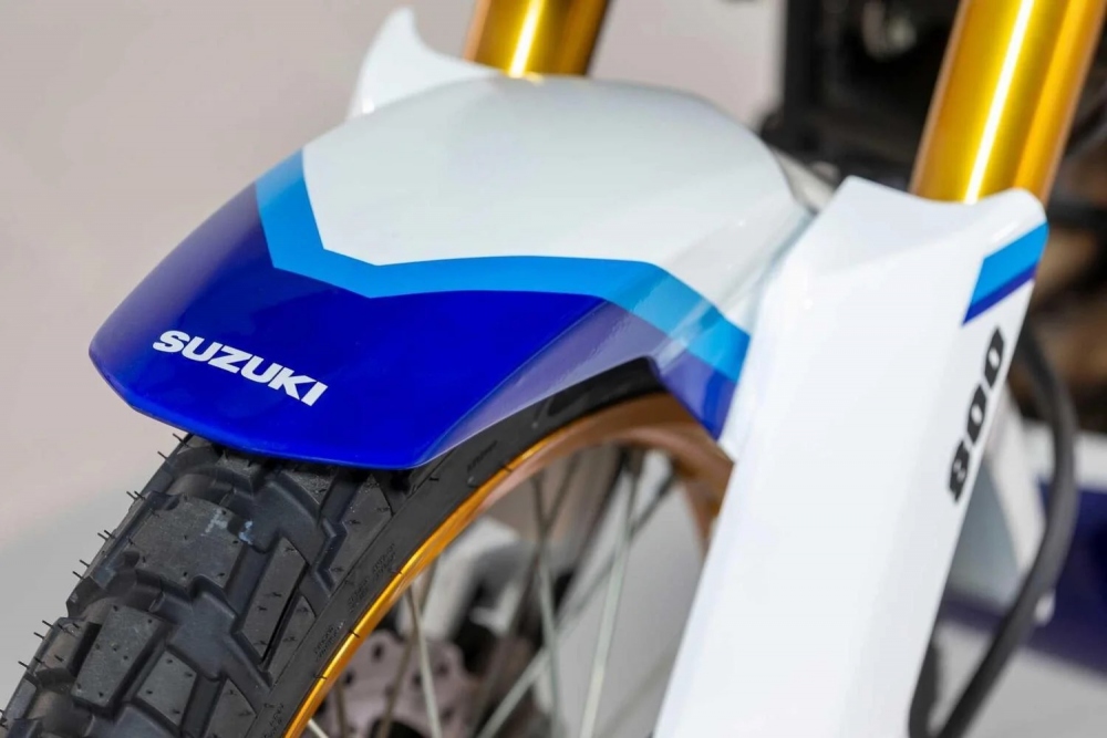 Chi tiết Suzuki V-Strom 800 DE Djebel 2024 vừa ra mắt, giá hơn 300 triệu đồng- Ảnh 3.