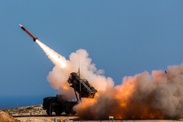 Cách Nga “cài bẫy” khiến Ukraine cạn kiệt kho tên lửa Patriot- Ảnh 1.