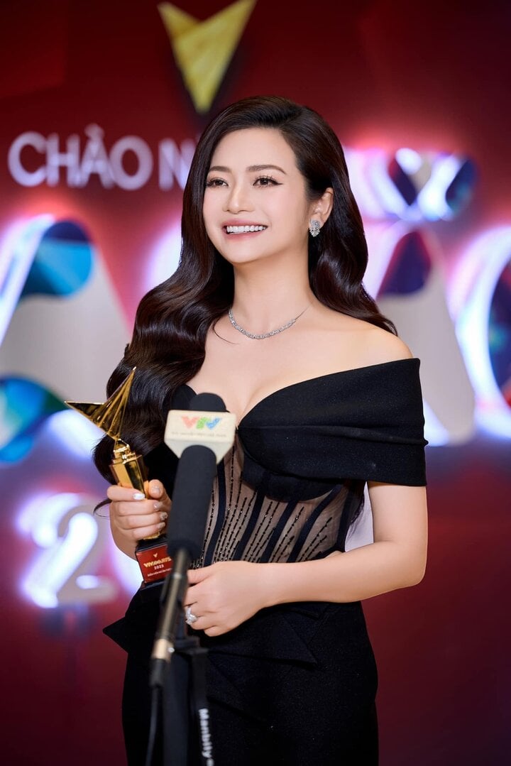 Kiều Anh thắng Thanh Hương ở VTV Awards có xứng đáng?- Ảnh 1.