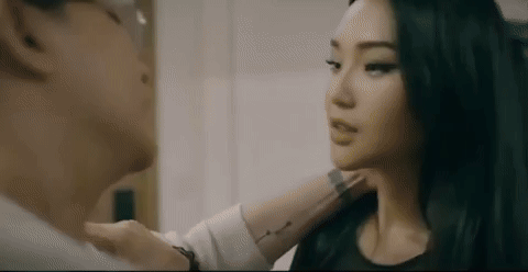 Nữ diễn viên có cảnh nóng táo bạo và bị Quỳnh Kool tát ở 'Chúng ta của 8 năm sau'- Ảnh 2.