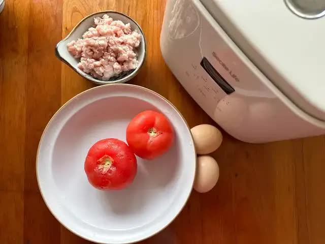 Nếu lười và nhà đang có sẵn cà chua thì đem nấu thế này, ăn quá ngon lại rất hợp trong thời tiết lạnh- Ảnh 1.