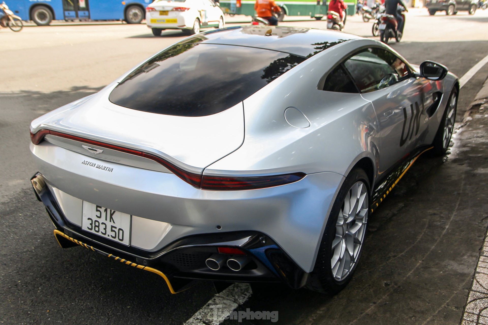 Cận cảnh Aston Martin Vantage 007 Edition độc nhất Việt Nam- Ảnh 4.