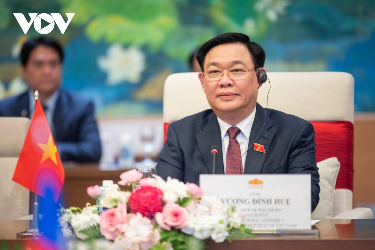 Chủ tịch Quốc hội hội kiến Thủ tướng Chính phủ Lào Sonexay Siphanhdone- Ảnh 1.