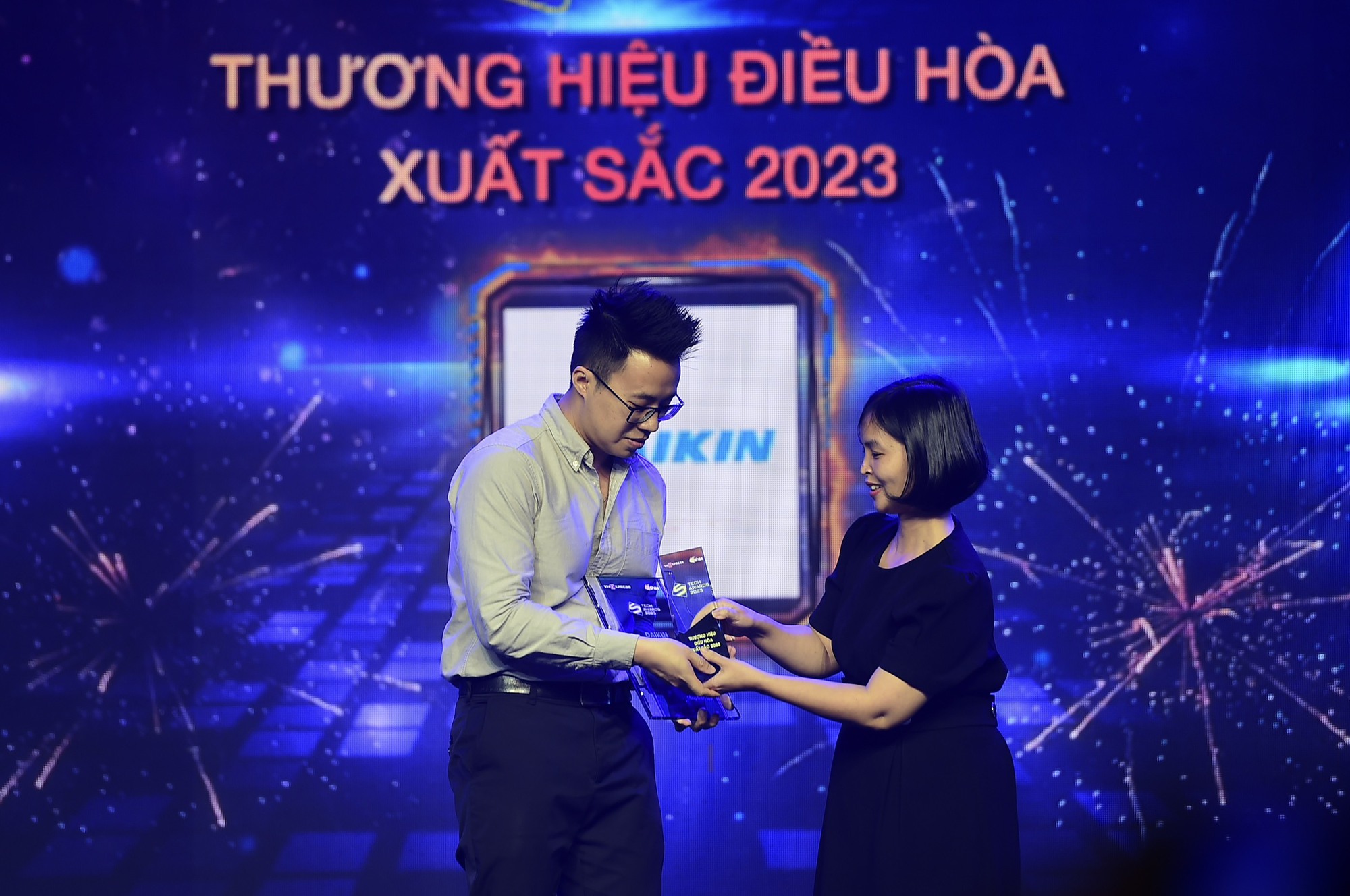 Tech Awards 2023: Huawei thắng hạng mục Thương hiệu Xanh, iPhone 15 Pro Max là điện thoại xuất sắc nhất- Ảnh 2.