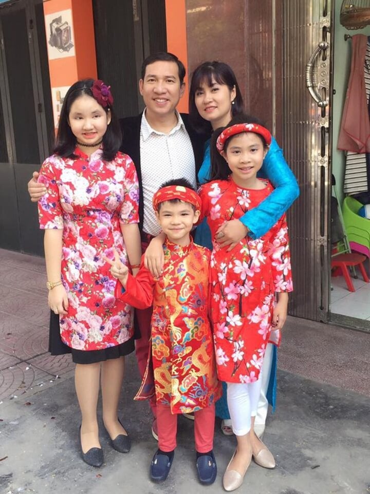 Nhan sắc vợ xinh đẹp, kém 11 tuổi của NSƯT Quang Thắng- Ảnh 3.