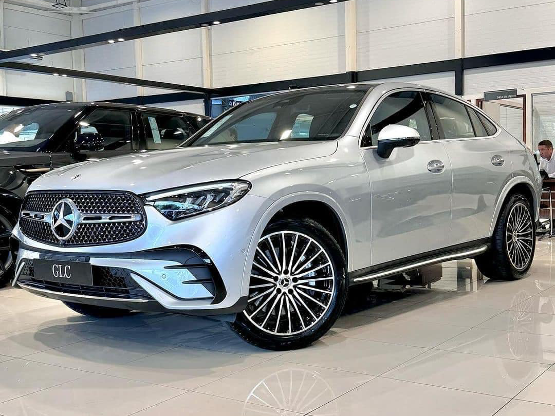 Đại lý nhận cọc Mercedes-Benz GLC 300 Coupe 2024: Giá dự kiến 3,3 tỷ, cuối năm mới có xe- Ảnh 1.