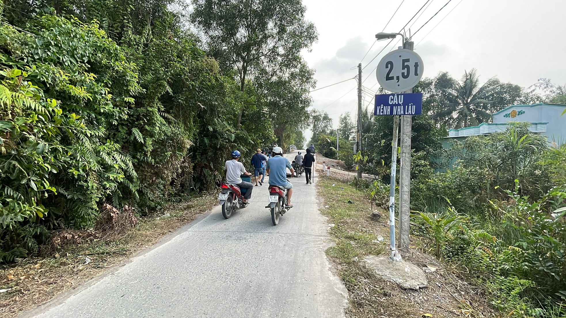 Băng rừng truy tìm nghi phạm sát hại nữ nhân viên quán cà phê ở TPHCM- Ảnh 12.