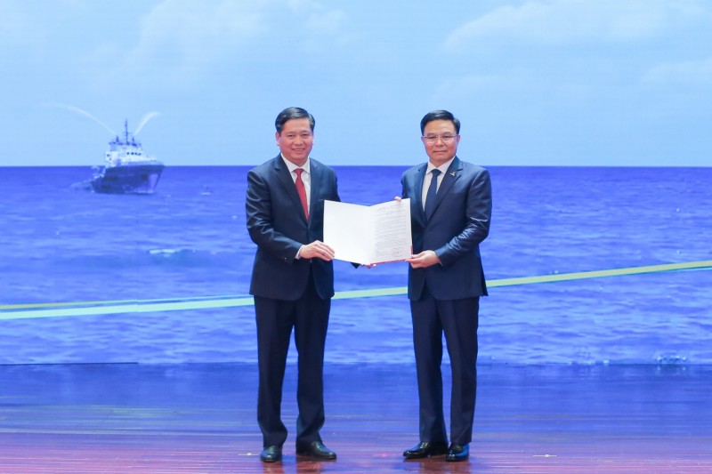 Thủ tướng  trao quyết định bổ nhiệm ông Lê Mạnh Hùng giữ chức Chủ tịch HĐTV Petrovietnam- Ảnh 4.