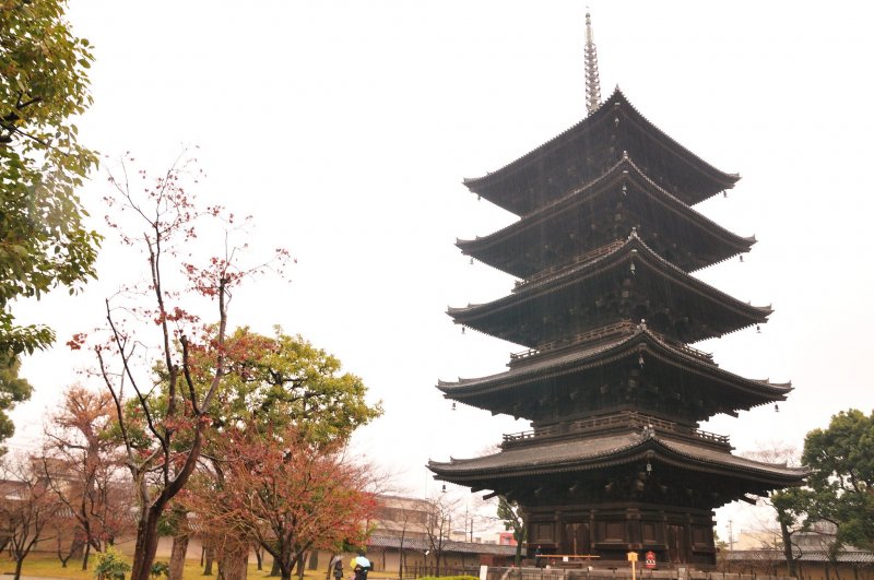 Một thế kỷ thay đổi kiến trúc công trình để chống động đất của Nhật Bản- Ảnh 4.