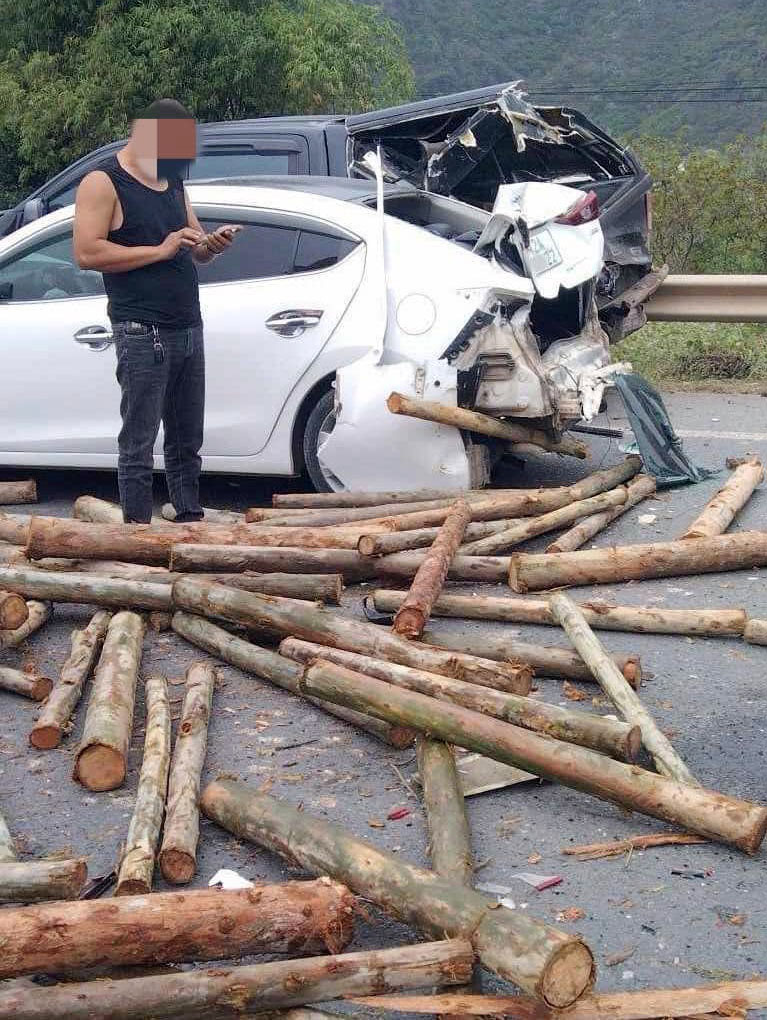 Ảnh TNGT: Tai nạn liên hoàn giữa bốn xe tại Lạng Sơn- Ảnh 10.