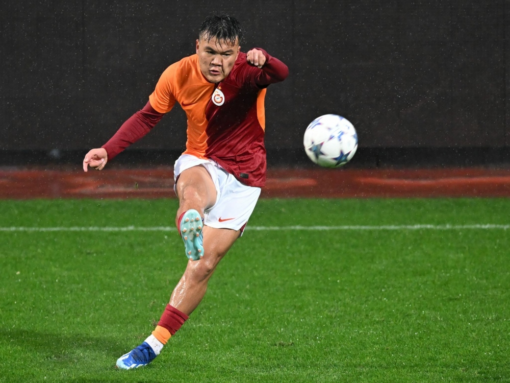 ĐT Việt Nam chạm trán hàng loạt ngôi sao châu Âu trước Asian Cup- Ảnh 1.