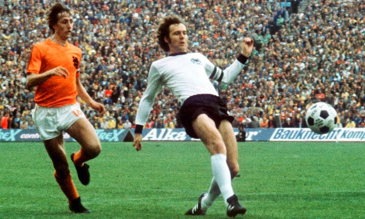 Beckenbauer qua đời: Nhìn lại sự nghiệp vĩ đại của 'Hoàng đế' bóng đá- Ảnh 2.