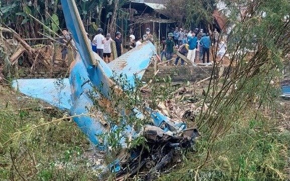 Vụ máy bay Su22 rơi ở Quảng Nam: Nhiều mảnh vỡ vương vãi khắp nơi, hai phi công nhảy dù an toàn
