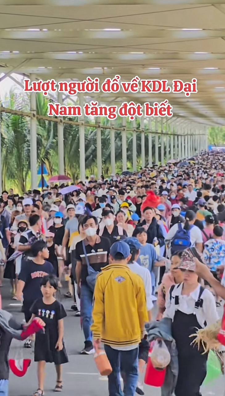 Lạc bố mẹ trong Khu du lịch Đại Nam, bảo vệ làm một điều khiến dân tình "cười xỉu" - Ảnh 4.