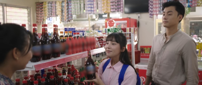 Phim Việt Đi Giữa Trời Rực Rỡ gây bão dư luận với tình tiết khó hiểu - Ảnh 4.