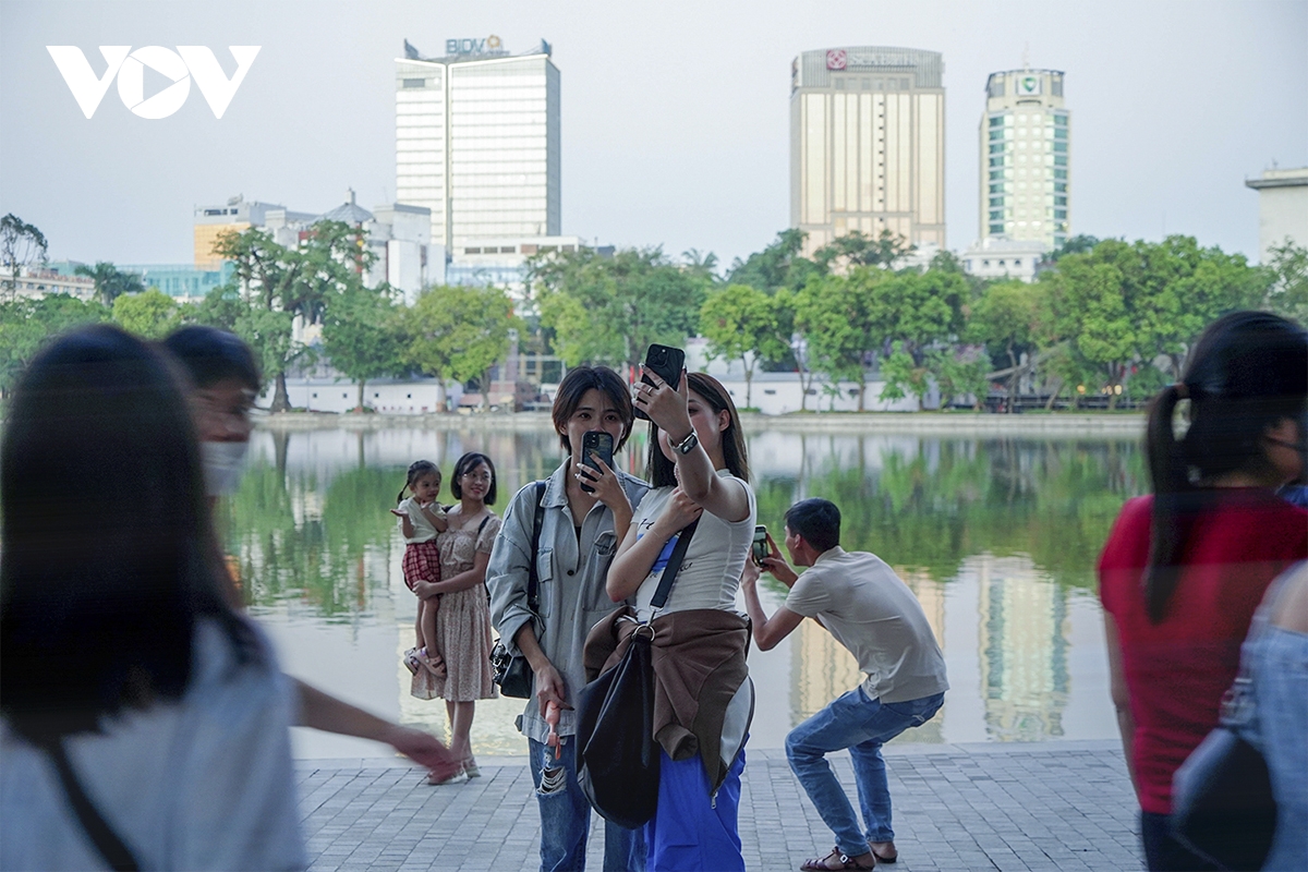 Hà Nội vào thu: Điểm đến chụp ảnh đẹp nhất mùa thu - Ảnh 11.