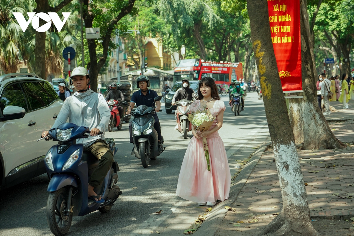 Hà Nội vào thu: Điểm đến chụp ảnh đẹp nhất mùa thu - Ảnh 12.