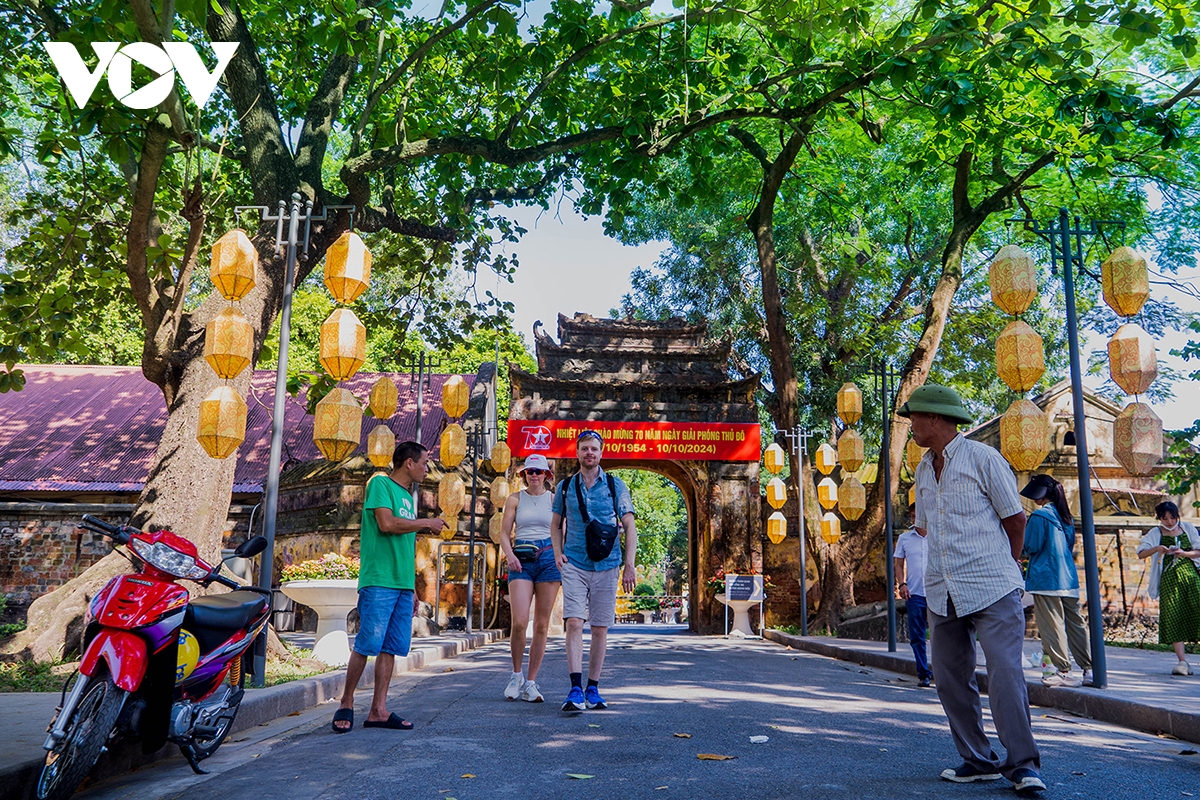 Hà Nội vào thu: Điểm đến chụp ảnh đẹp nhất mùa thu - Ảnh 2.