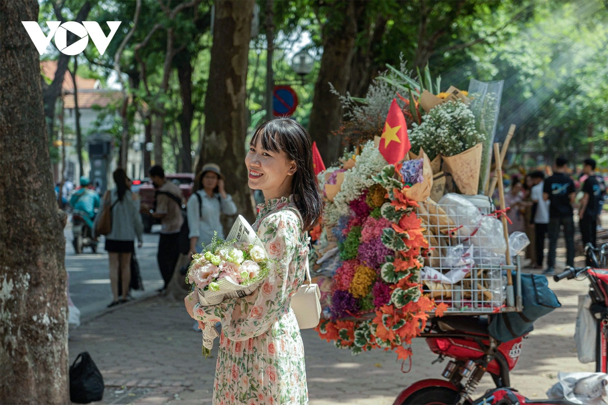 Hà Nội vào thu: Điểm đến chụp ảnh đẹp nhất mùa thu - Ảnh 6.