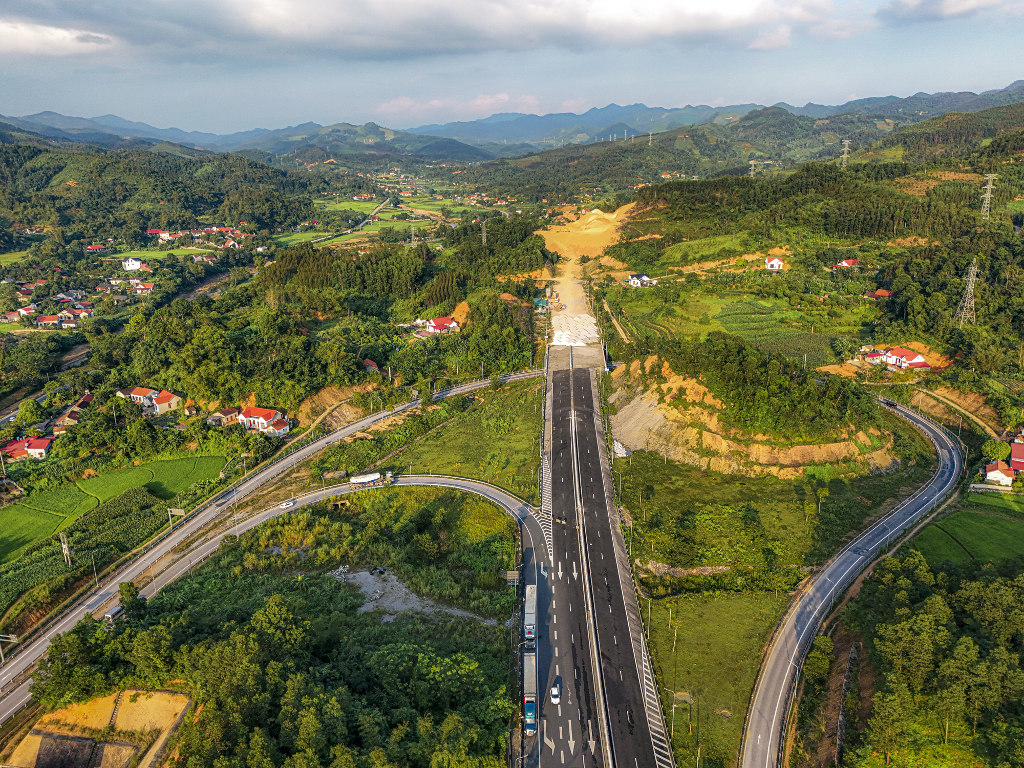 Toàn cảnh cao tốc Bắc Giang - Lạng Sơn được đầu tư thêm 11 . 000 Tỷ - Ảnh 7.