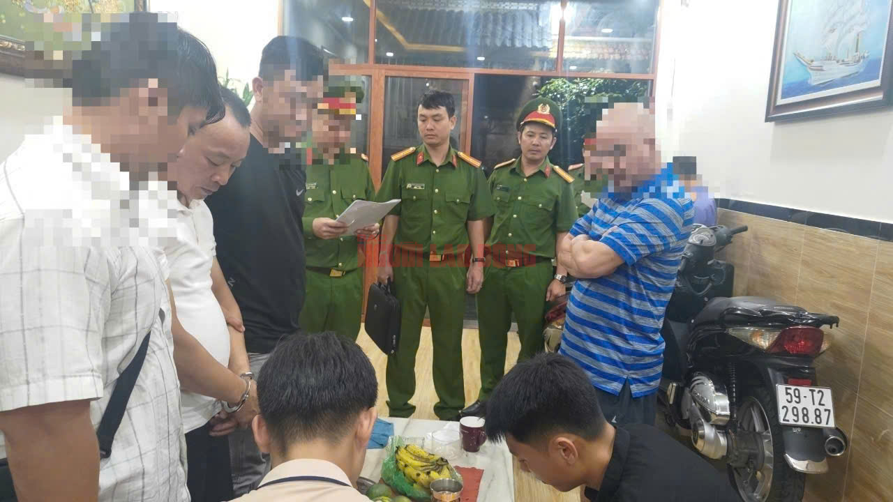 Người bán cháo lòng giả danh Cục phó C02 lừa hàng tỉ đồng - Ảnh 1. Người bán cháo lòng giả danh Cục phó C02 lừa hàng tỉ đồng - Ảnh 1.