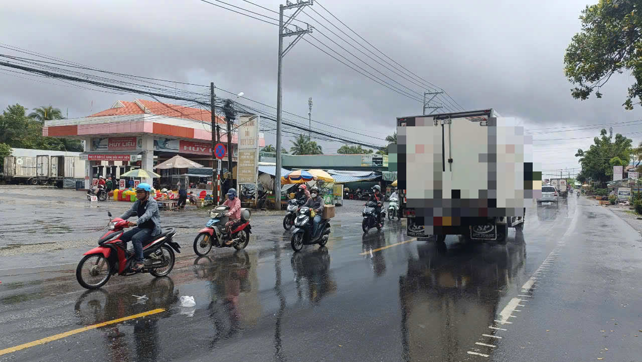 Bé trai bán vé số ở Bạc Liêu mất tích bí ẩn - Ảnh 4. Bé trai bán vé số ở Bạc Liêu mất tích bí ẩn - Ảnh 4.