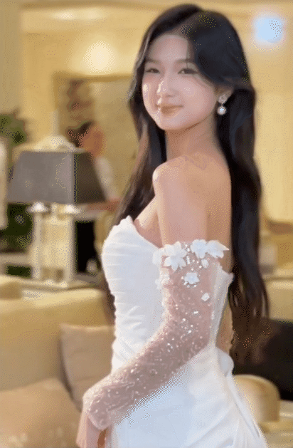 Nàng Mơ diện váy cưới khiến hơn 400 nghìn người ngẩn ngơ, bất ngờ với cách Ông Bố Điên flex con gái rượu - Ảnh 2.