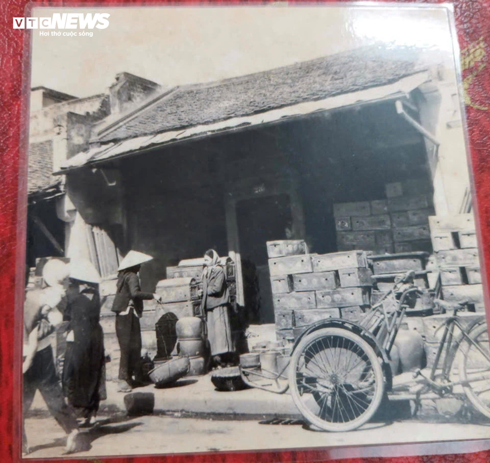 Ngắm vẻ đẹp xưa H&agrave; Nội qua kho tư liệu của gia đ&igrave;nh c&oacute; 4 thế hệ nhiếp ảnh gia - Ảnh 4.