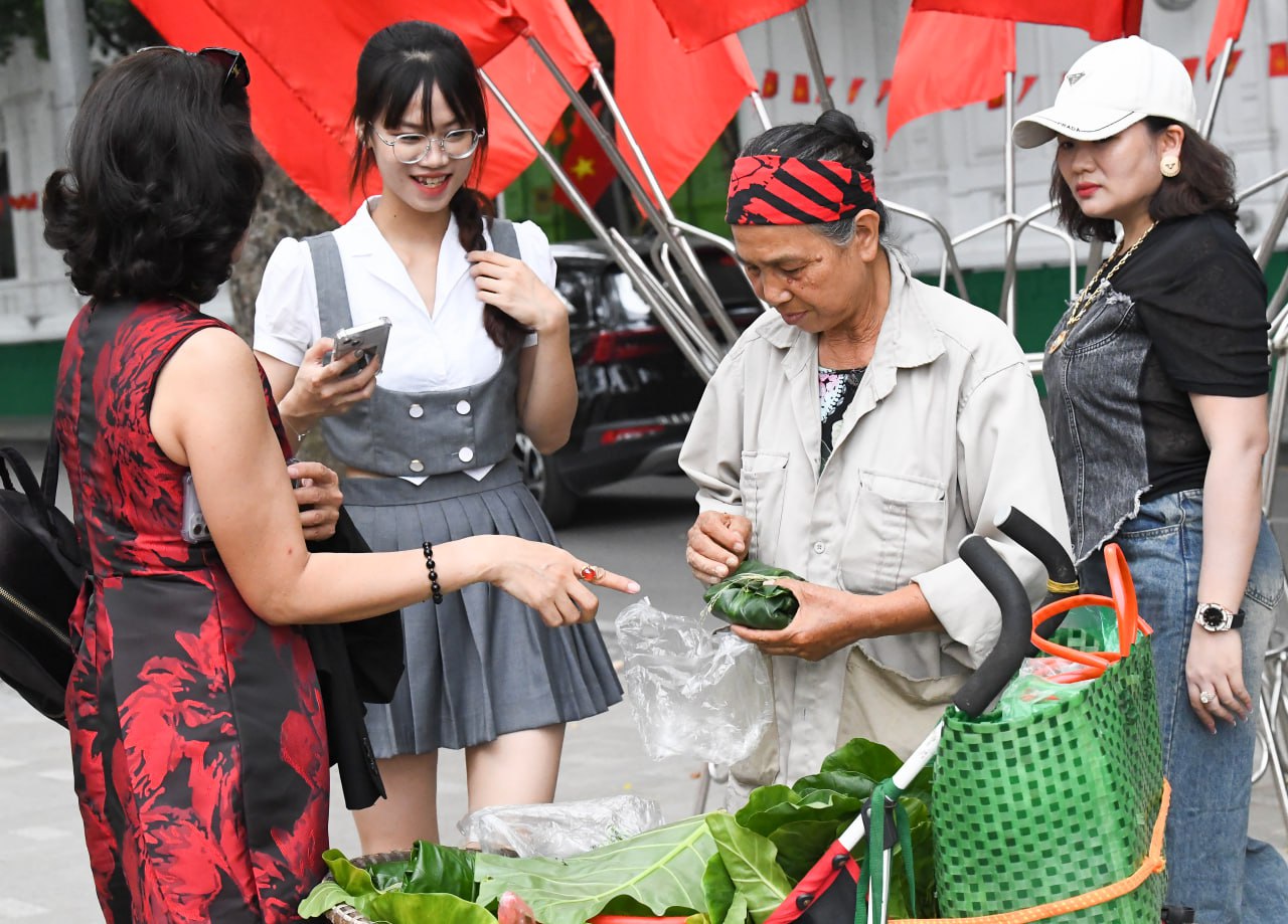 Hỏi nhanh người d&acirc;n y&ecirc;u H&agrave; Nội nhất v&igrave; điều g&igrave;: Th&igrave; ra l&agrave; những thứ rất b&igrave;nh dị n&agrave;y!- Ảnh 20.