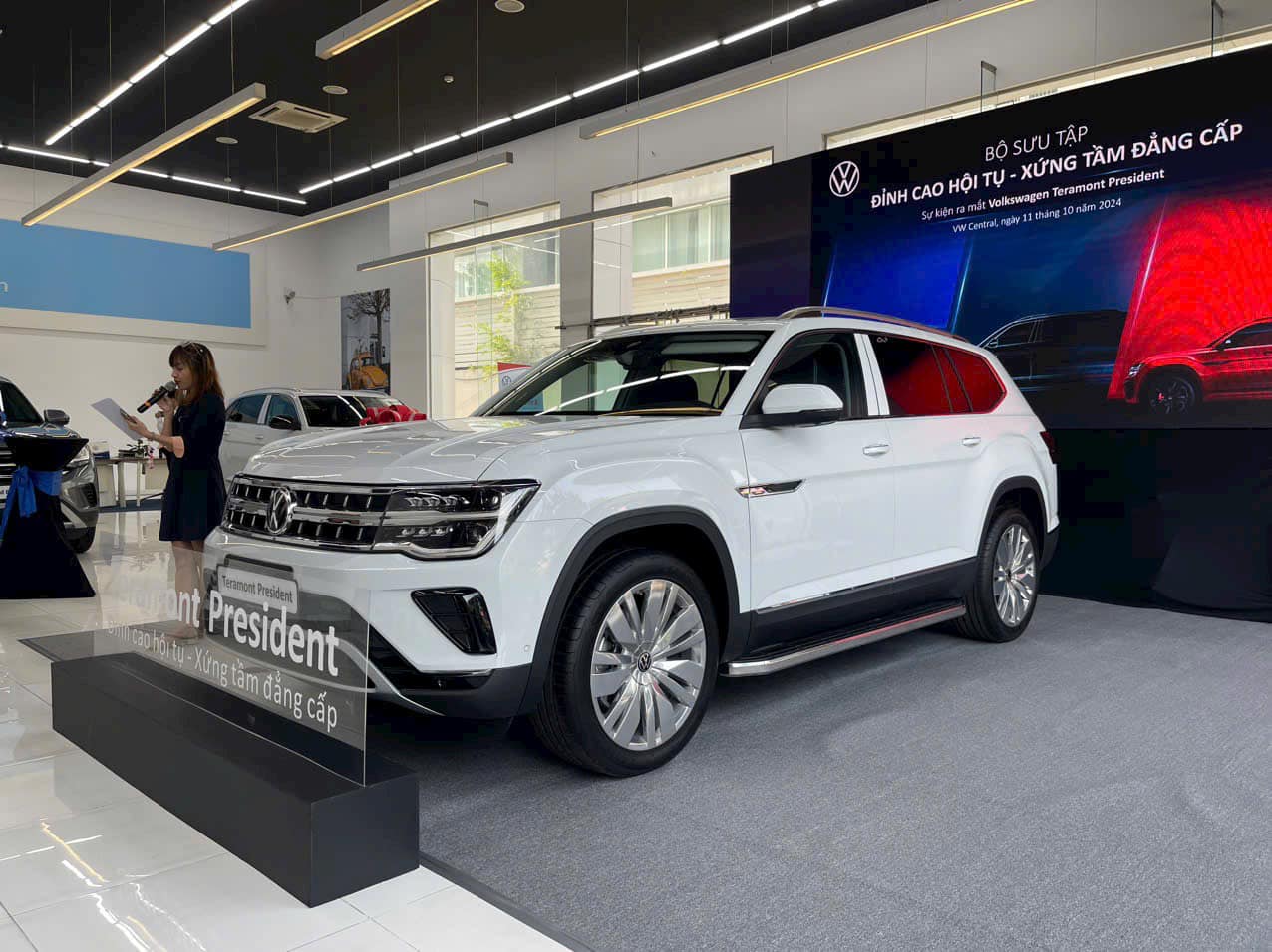 VW Teramont President về đại lý: Giá 2,4 tỷ đồng, hàng 2 ghế 'chủ tịch', có ADAS, giới hạn 88 xe trong năm 2024- Ảnh 2.