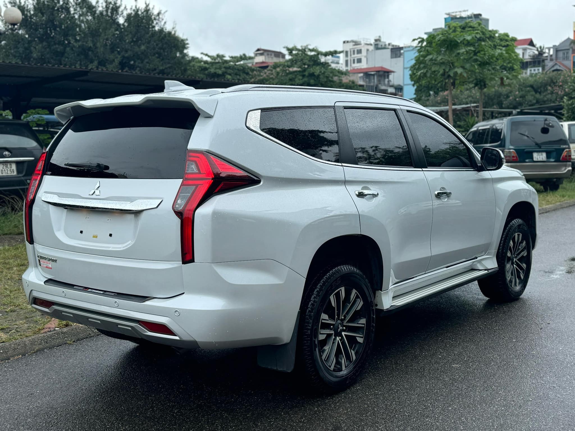 Sắp hết năm 2024 nhưng đại lý vẫn miệt mài xả kho Mitsubishi Pajero Sport 2023: Giảm sâu nhất 270 triệu đồng, giá khởi điểm ngang Hyundai Tucson- Ảnh 6.