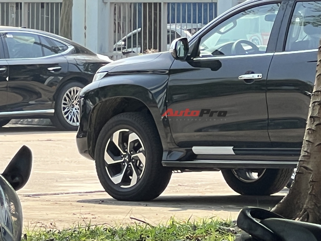 Sắp hết năm 2024 nhưng đại lý vẫn miệt mài xả kho Mitsubishi Pajero Sport 2023: Giảm sâu nhất 270 triệu đồng, giá khởi điểm ngang Hyundai Tucson- Ảnh 9.