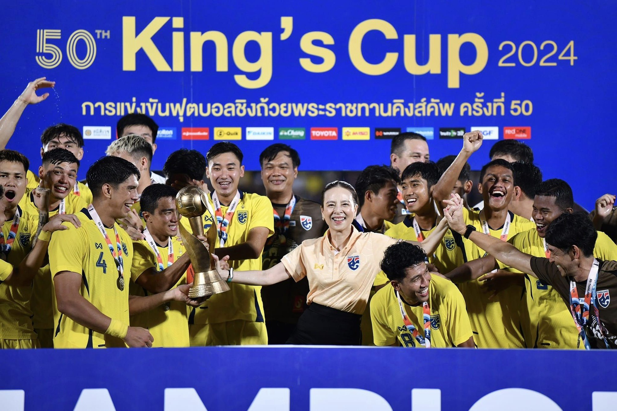 Madam Pang thưởng lớn, Thái Lan lo lắng cho FIFA Days tháng 11- Ảnh 1.