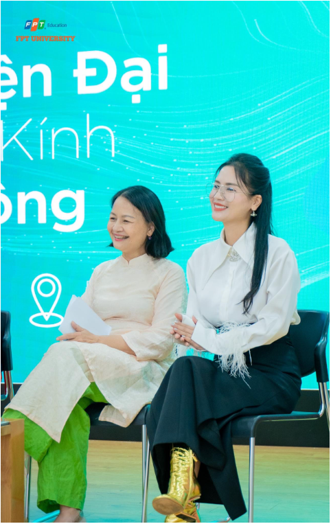 Talkshow "Phụ nữ hiện đại dưới lăng kính truyền thông": Diễn giả Phương Anh bị sinh viên hỏi khó - Ảnh 2.