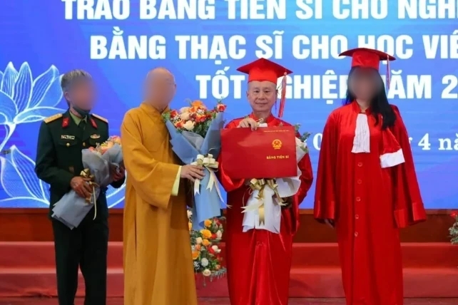 Bữa ăn bán trú bị cắt xén: Bắt nguyên hiệu trưởng tiểu học ở Lào Cai - Ảnh 5.