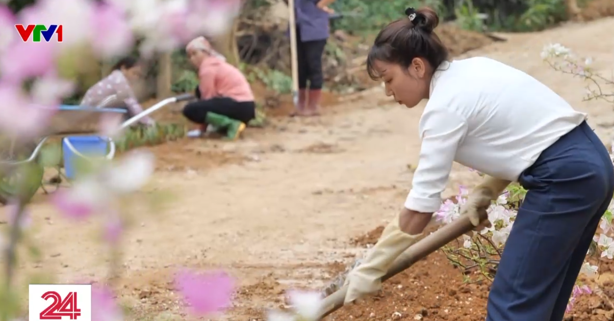 Bữa cơm đoàn kết đầu tiên của thôn Làng Nủ sau trận lũ quét kinh hoàng - Ảnh 1.