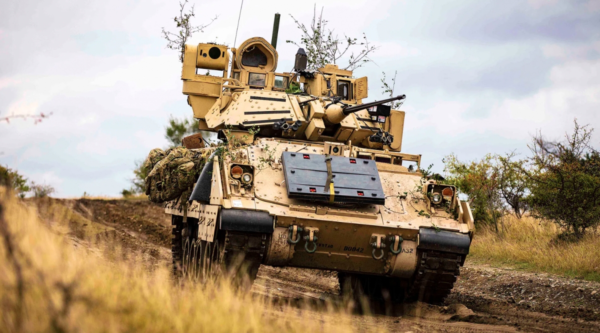 Xe thiết giáp NATO tăng cường sức mạnh Ukraine tại Kursk Xe thiết giáp NATO tăng cường sức mạnh Ukraine tại Kursk