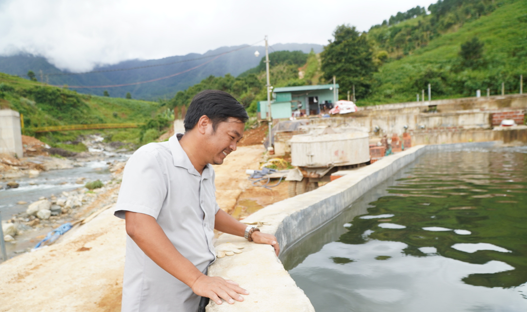 Anh nông dân "phát tài" nhờ nuôi cá ngoại quốc theo cách lạ cứ thế kiếm 22 tỷ đồng - Ảnh 1.