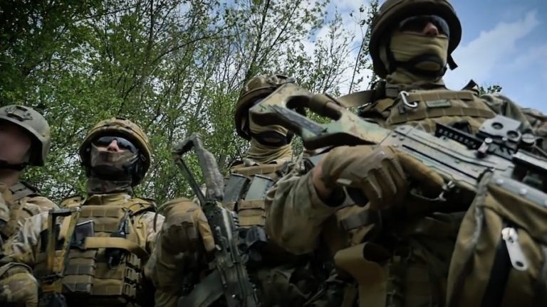 Nga phản công quyết liệt tại Kursk và Donetsk, Ukraine gặp khó khăn
