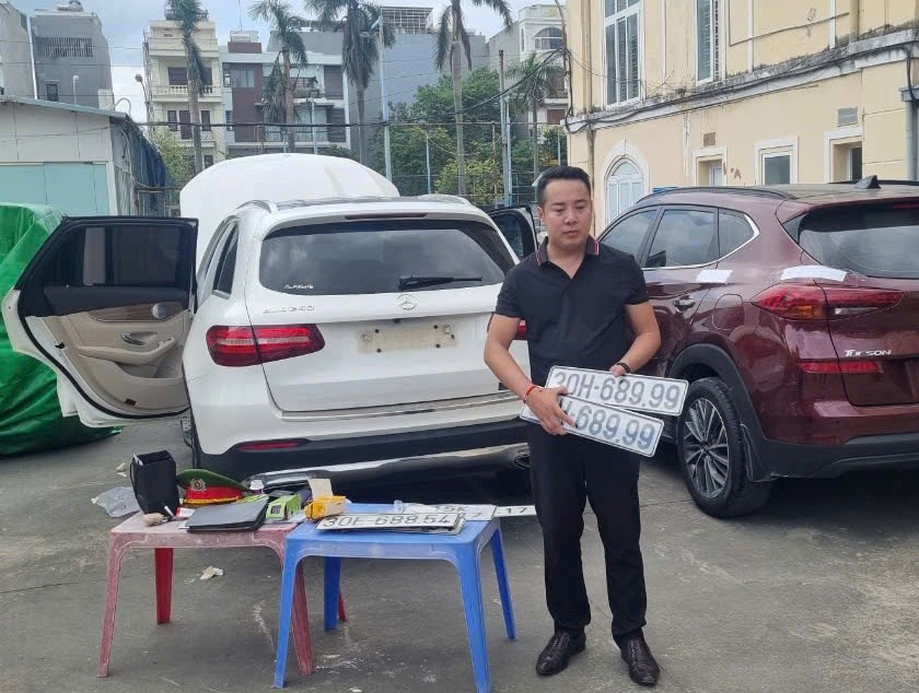 Bắt khẩn cấp Đỗ Tuấn Dũng