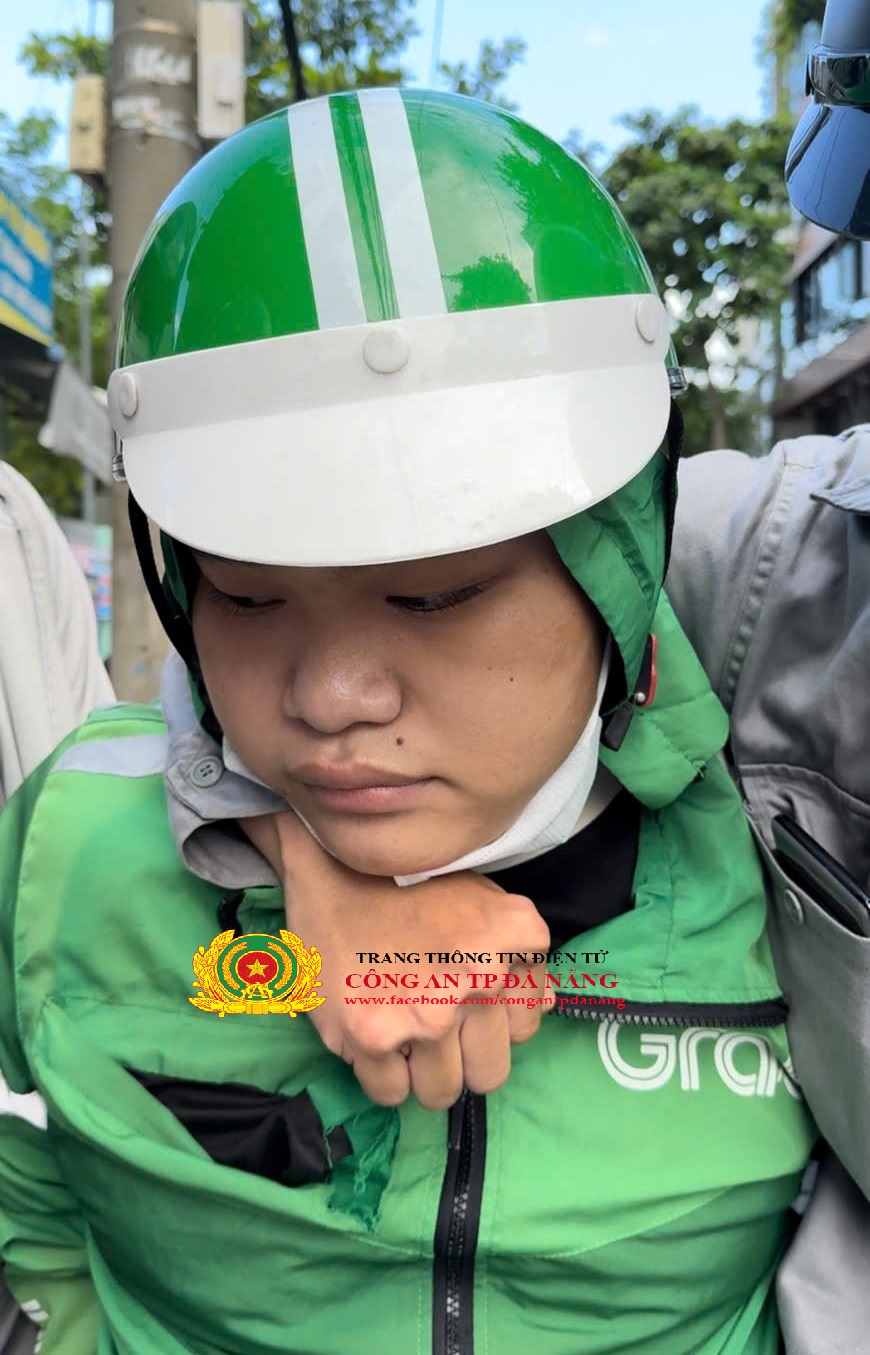 Lập nhóm kín mua bán ma túy qua mạng , nhóm ngọai tỉnh bị bắt tại Đà Nẵng - Ảnh 2. Lập nhóm kín mua bán ma túy qua mạng , nhóm ngọai tỉnh bị bắt tại Đà Nẵng - Ảnh 2.